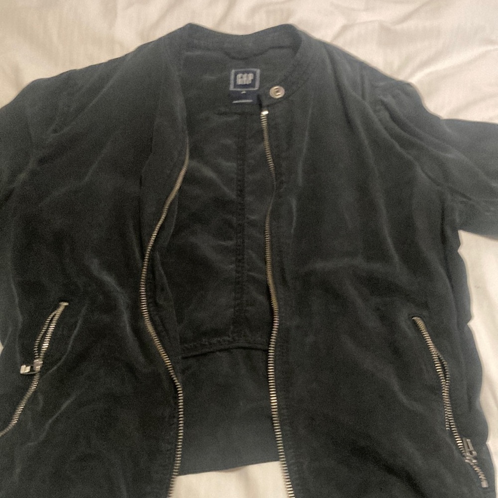Gap.  Light jacket, size medium, Black,  USED good condition,  true to size.